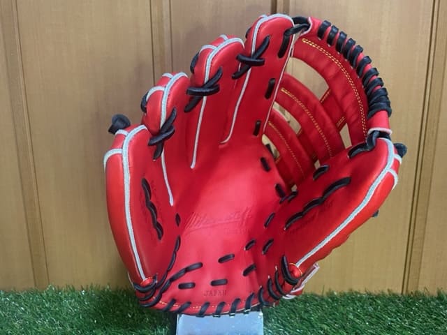 ウィルソン D8S】ウィルソン硬式外野用グローブをレビュー！ - 草野球